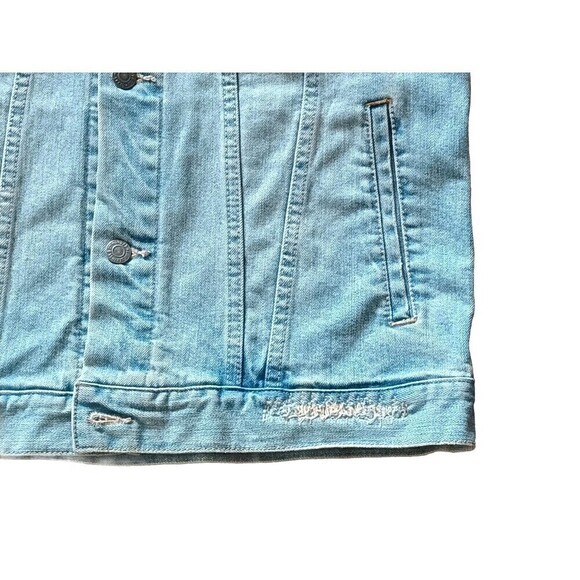 Levi's Jean Jacket Size Medium Women's Decorated Patches Distressed Light Rinse - Picture 5 of 10